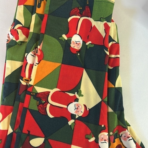 2 LulaRoe One Size leggings - Picture 2 of 6